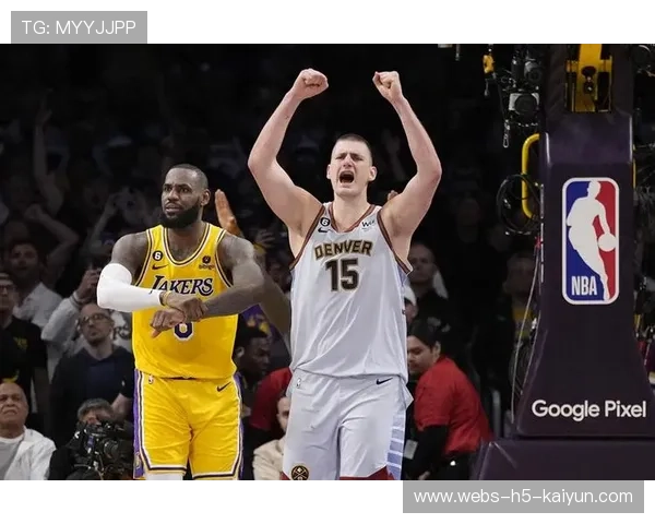 掘金替补球员关键抢断改变赛况