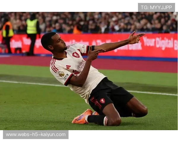 阿森纳防守反击战术奏效,稳居积分榜前列,阿森纳 训练 阿森纳防守反击战术奏效,稳居积分榜前列,阿森纳 训练