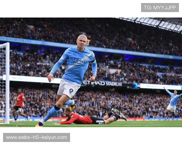 哈兰德头球补射曼城再掀高潮